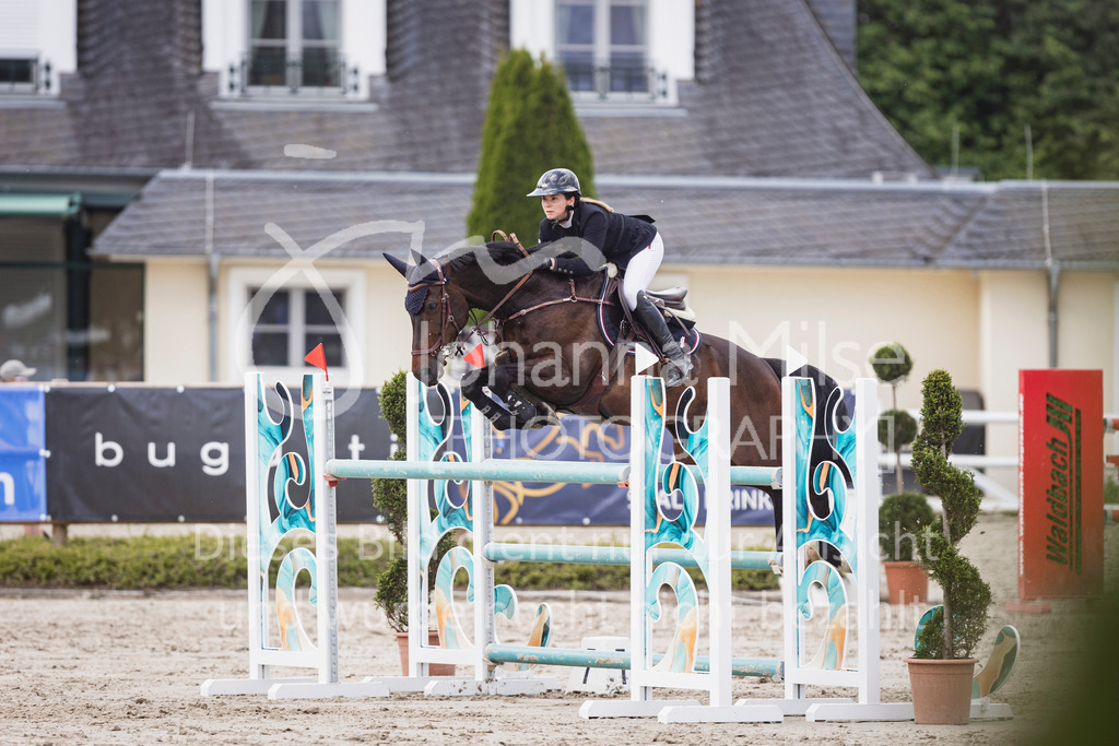 250531_MayDays_M2-Springen-559 | Deine schönsten Turniermomente als professionelle Fotos! Entdecke hochwertige Pferdesport-Fotografie im Online-Shop. Jetzt Fotos finden & bestellen!