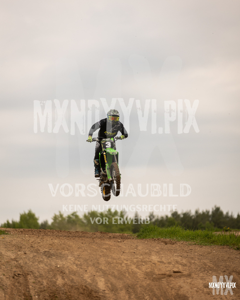 866A5861 | mxndyyvipix