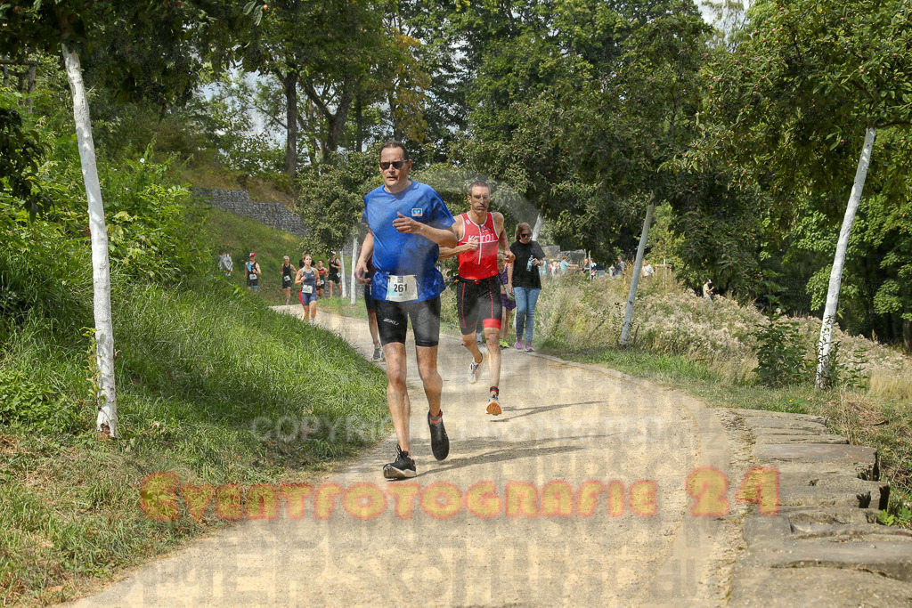 250824_1341_EX1_3258 | Sportfotografie im Rhein-Sieg Kreis, Köln, Bonn, NRW, Rheinland Pfalz, Hessen, etc. Unser Tätigkeitsfeld umfasst den Laufsport vom Volkslauf über den Marathon, Duathlon, Triathon bis zum Ultralauf wie Kölnpfad Ultra oder Schindertrail.