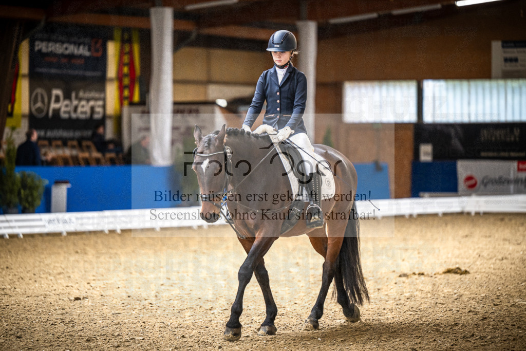 DOS_0861 | Entdecke hochwertige Reitturnierfotos von Foto Oger. Professionell, emotional und authentisch – jetzt Lieblingsmomente im Shop bestellen.Deutschlandweite Turnierfotografie. - Realisiert mit Pictrs.com