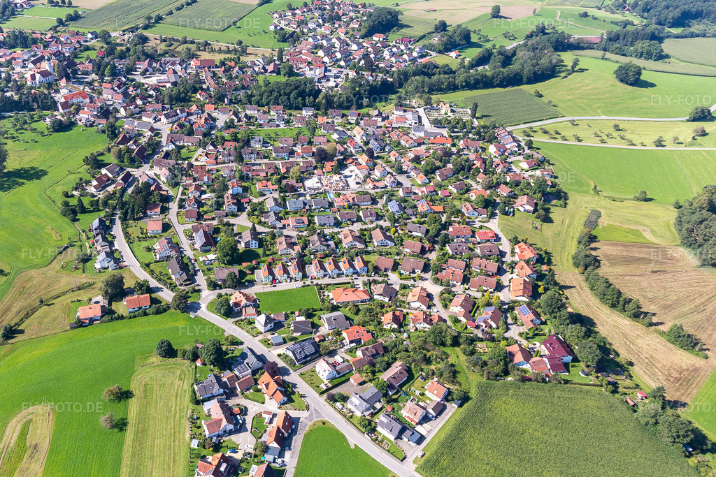 Luftbild: Ortsteil Oberstocken im Ortsteil Oberstocken in Bergatreute im Bundesland Baden-Württemberg in Deutschland. Foto: IMG_129138.jpg vom 04.09.2021 durch Werner Riehm/FLY-FOTO.de