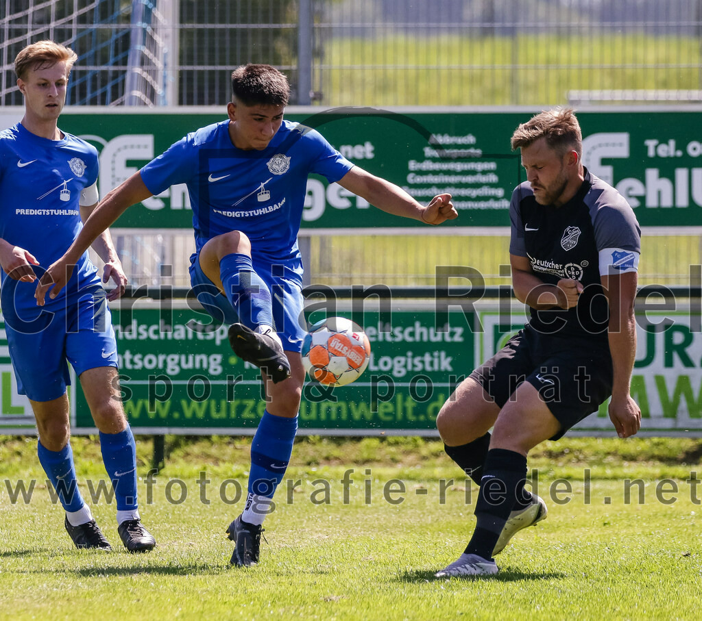 2023-08-12_022_FC_Langengeisling_gegen_ESV_Freilassing | Erding, Deutschland, 12.08.2023:
Fußball, Bezirksliga Oberbayern Ost 2023 / 2024, 4. Spieltag, FC Langengeisling gegen ESV Freilassing, Endergebnis: 2:1

Ivaylo Bogomilov (ESV Freilassing, #24), Hannes Dornauer (FC Langengeisling, #33)

Foto: Christian Riedel / fotografie-riedel.net
