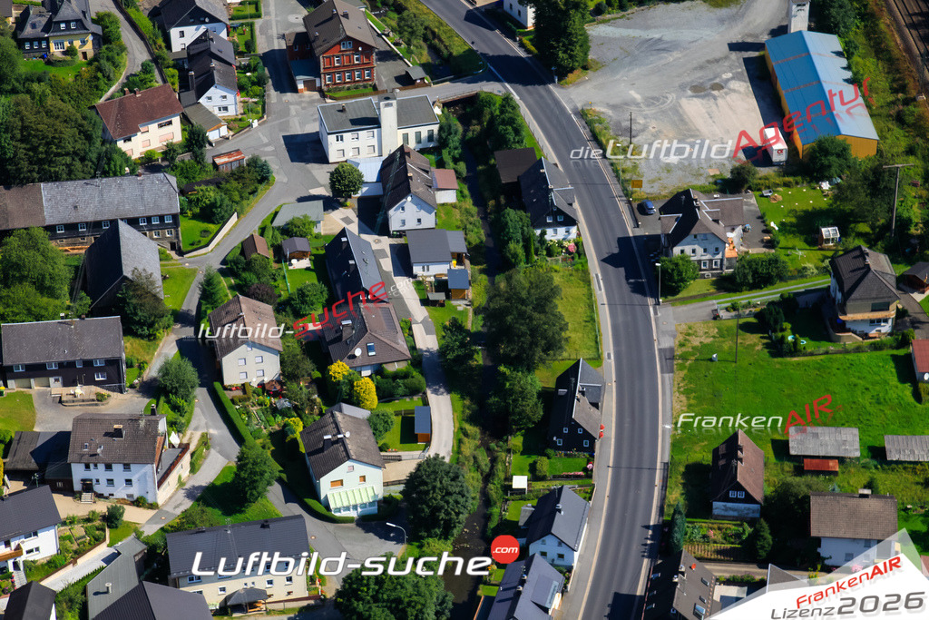 Die Luftaufnahme der Stadt Pressig wurde vom UL-Flugzeug heraus erstellt ( keine Drohne )- hohe Auflösung für beste Qualität