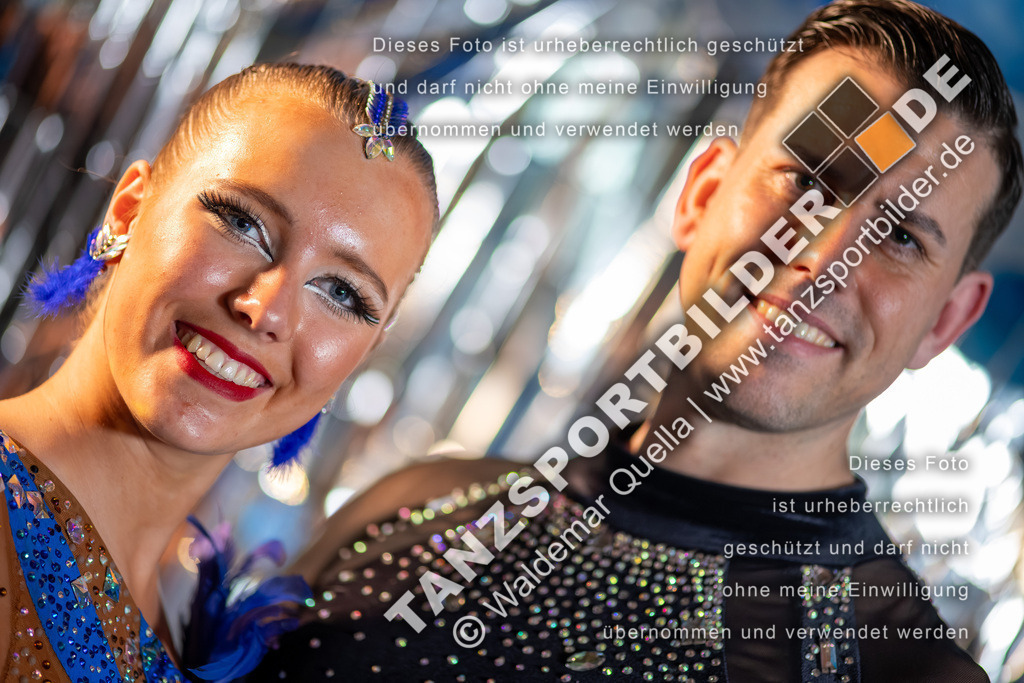 20260322-02481 | Hier finden Sie Tanz Bilder vom Latein und Standard Formationen tanzen. Sportbilder vom Tanzsport. Schöne Fotos und von Weltmeisterschaft, Europameisterschaft, Bundesliga, Regionalliga, Oberliga und Landesliga sowie von GOC Stuttgart, DanceComp, WM Bremen