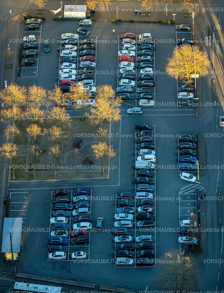 Hamm230206529 | Luftbild, Parkplatz Santa-Monica-Platz im Abendlicht, Mitte, Hamm, Ruhrgebiet, Nordrhein-Westfalen, Deutschland