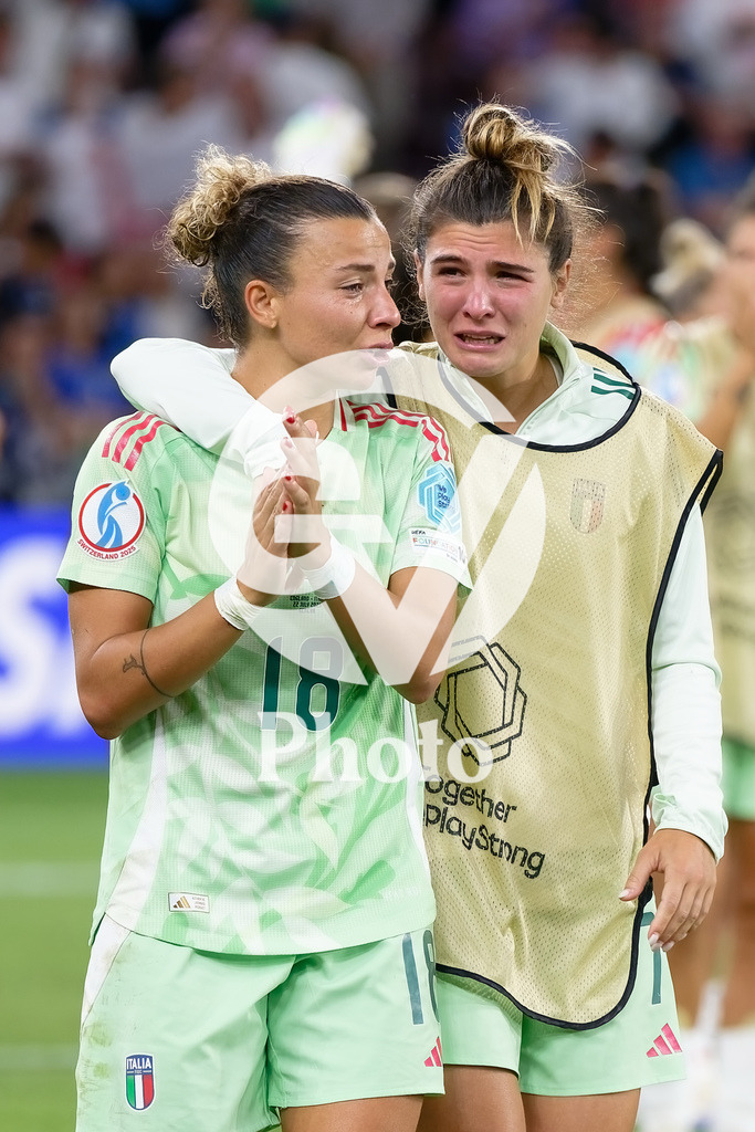 England v Italy - UEFA Women's EURO 2025 Semi-Final | GENEVA, SWITZERLAND - JULY 22:  Eleonora Goldoni of Italy (L) and Sofia Cantore of Italy (R) crying after losing during the UEFA Women's EURO 2025 Semi-Final match between England and Italy at Stade de Geneve on July 22, 2025 in Geneva, Switzerland. (Photo by Giuseppe Velletri/Sports Press Photo/Getty Images)