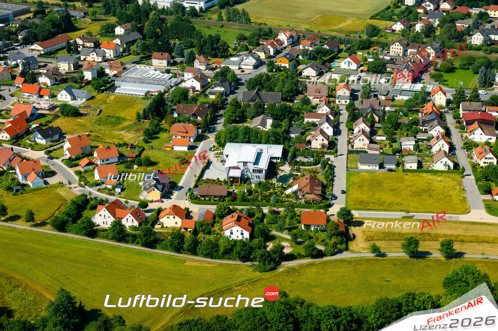 Die Luftaufnahme der Stadt Stockheim wurde vom UL-Flugzeug heraus erstellt ( keine Drohne )- hohe Auflösung für beste Qualität