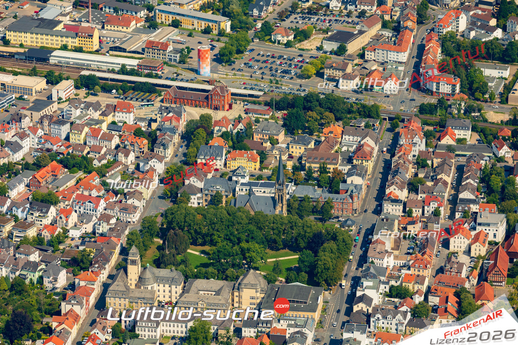 Übersichts Bild Detmold - Die Luftaufnahme wurde 2025 vom UL-Flugzeug heraus erstellt ( keine Drohnenaufnahme ) - Hochauflösende Luftaufnahme - für Wandbilder und großformatige Ausdrucke geeignet. Das besondere Geschenk!Hier alle&nbsp;Infos zur Lizenzierung der LuftaufnahmeWir fliegen auch dieses Jahr wieder in Ihre Region um Luftbilder zu erstellen.- Luftbild anfragen