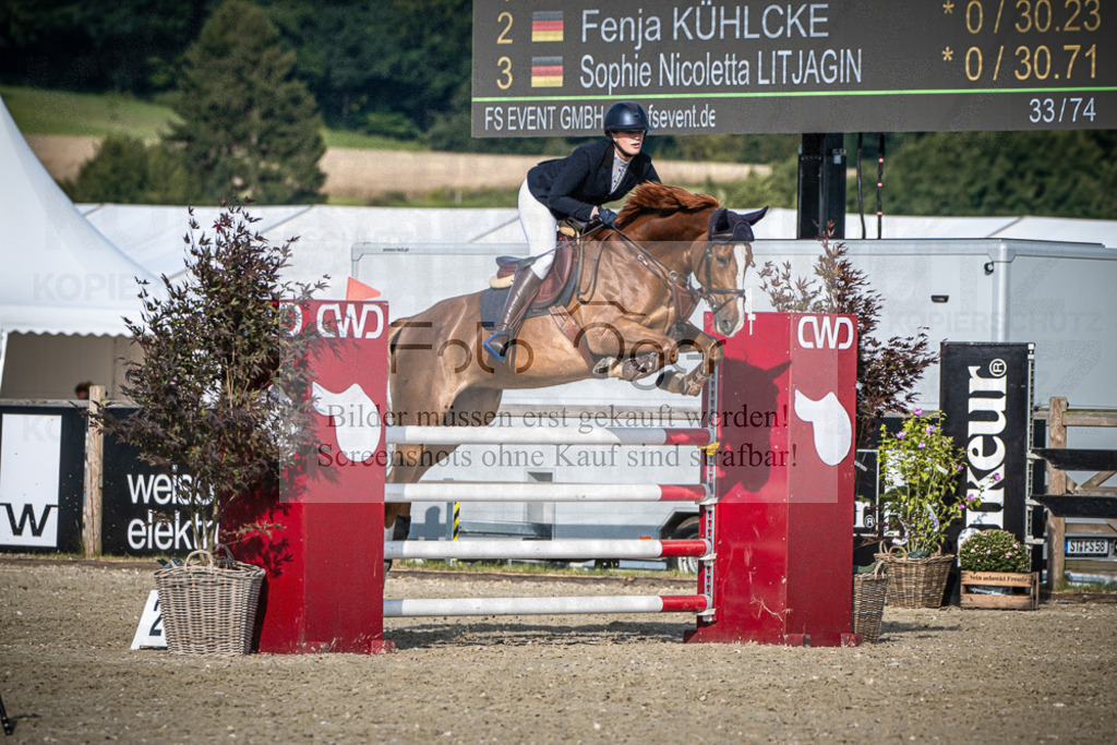 DOS_5329 | Entdecke hochwertige Reitturnierfotos von Foto Oger. Professionell, emotional und authentisch – jetzt Lieblingsmomente im Shop bestellen.Deutschlandweite Turnierfotografie. - Realisiert mit Pictrs.com