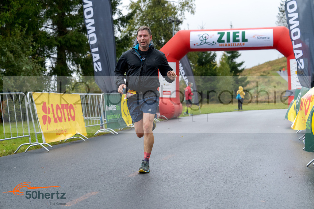 50Hertz-Zielbilder Herbstlauf | Rennsteig-Herbstlauf am 5. Oktober 2025 - Neuhaus/Rwg. nach Masserberg