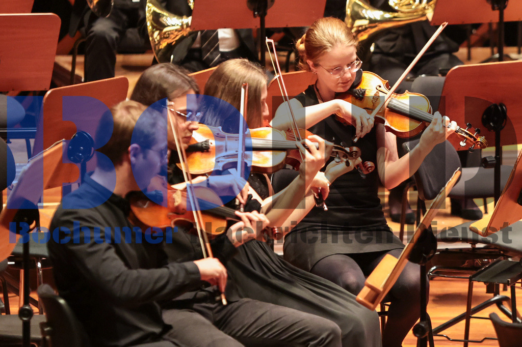 SES_BOCSIN20250609-19 | bond - Realisiert mit Pictrs.com