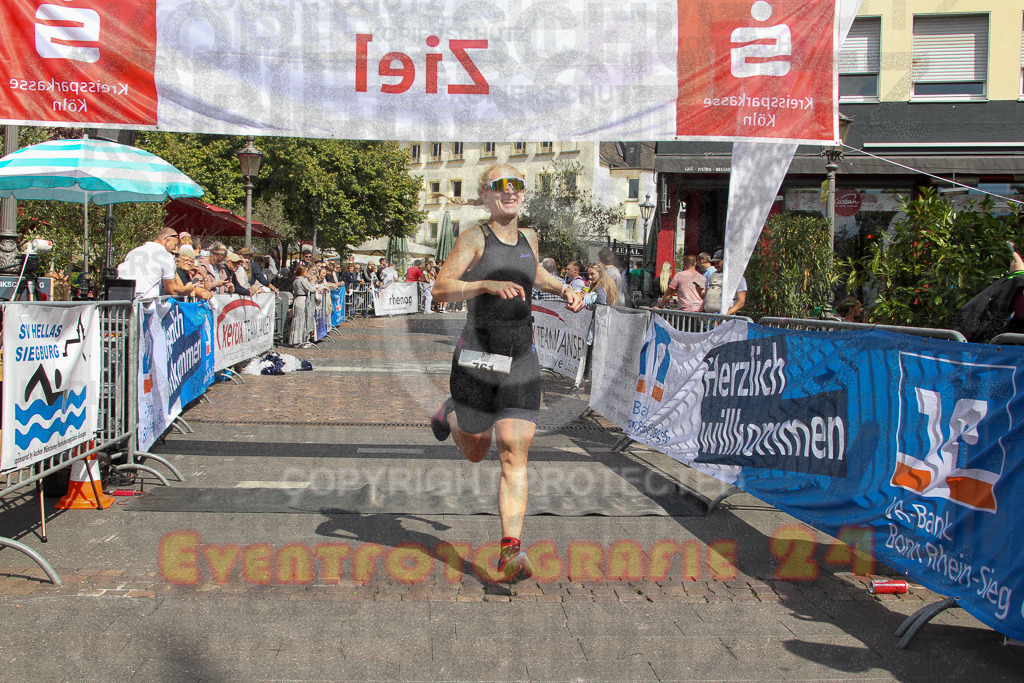 250824_1453_EV4_2327 | Sportfotografie im Rhein-Sieg Kreis, Köln, Bonn, NRW, Rheinland Pfalz, Hessen, etc. Unser Tätigkeitsfeld umfasst den Laufsport vom Volkslauf über den Marathon, Duathlon, Triathon bis zum Ultralauf wie Kölnpfad Ultra oder Schindertrail.