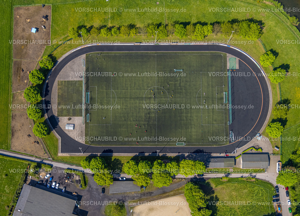 Arnsberg230500603-2 | Luftbild, Sportplatz in den Oeren, Oeventrop, Arnsberg, Sauerland, Nordrhein-Westfalen, Deutschland