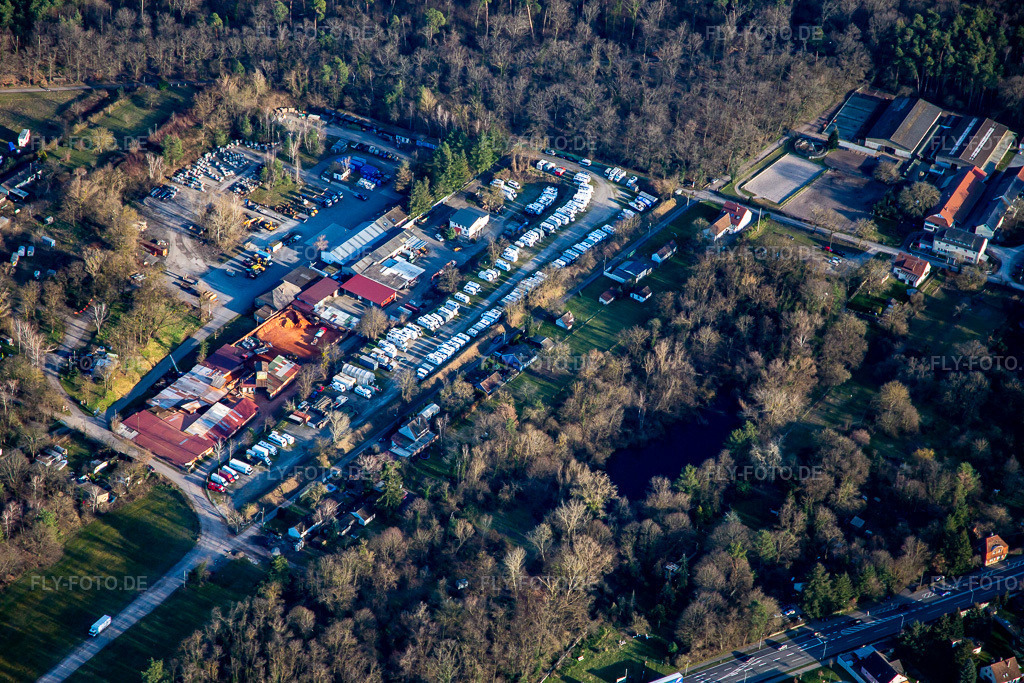Luftbild: Eichsteller Stellplätze an der Ziegelmühle Am Baufeld im Ortsteil Neureut in Karlsruhe im Bundesland Baden-Württemberg in Deutschland. Foto: IMG_135961.jpg vom 21.02.2023 durch Werner Riehm/FLY-FOTO.de