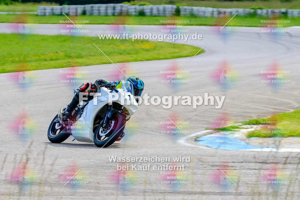 MotoTeam-9232 | Hier findet Ihr Bilder von Touristenfahrten auf der Nürburgring Nordschleife oder von anderen Veranstaltungen die ich besucht habe. Viel Spass beim Durch Schauen 