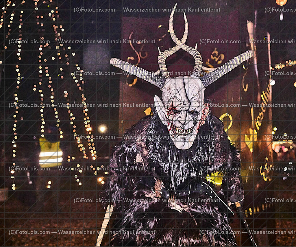 ALP7274_Wieselburger Advent_Zwieslteifln | (C)FotoLois.com, Alois Spandl. 25igster WIESELBURGER ADVENT, Perchtenlauf der 'Zwieslteifln', Fr 22. Dez. 2023.