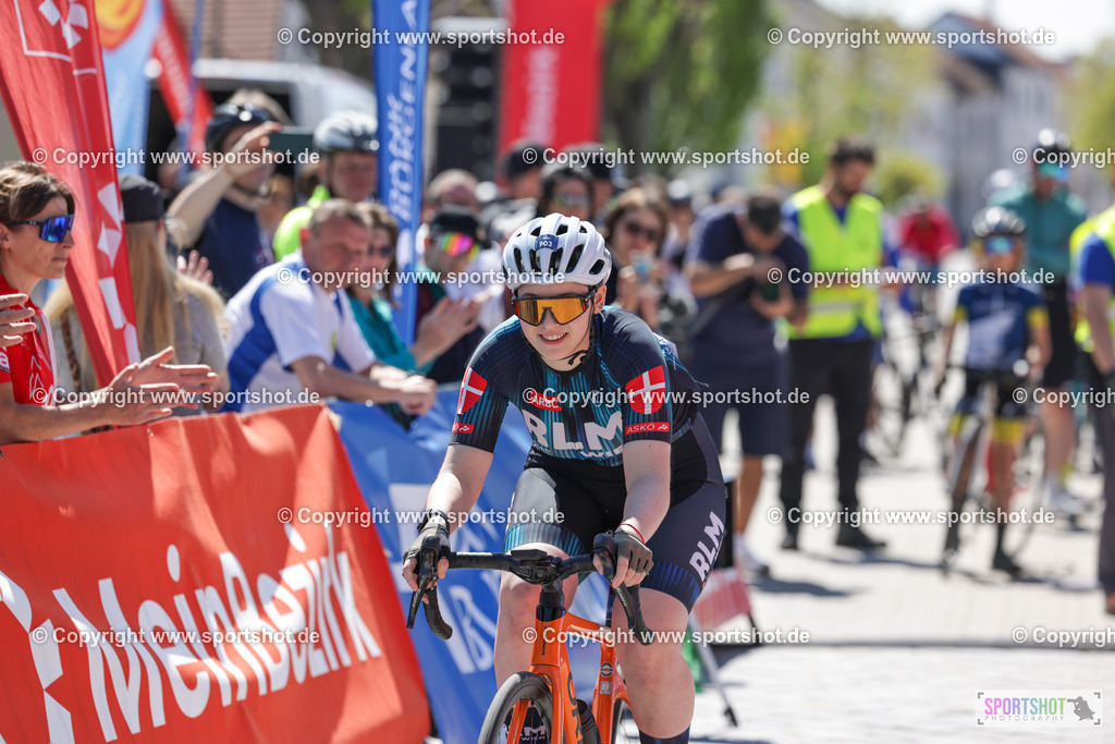 VJ__4594 | Neusiedlersee Radmarathon 2026@sportshot_your_pictrs #yourpictures#roadtowm2029 #nrm #neusiedlerseeradmarathon #neusiedlersee #neusiedlerseetourismus #burgenland #mörbisch #nrm26 #burgenlandtourismus #voglundco #poweredbyburgenlandtourismus #radsport #rad #marathon #ucigranfondo #visitburgenland #ucigranfondoworldseries