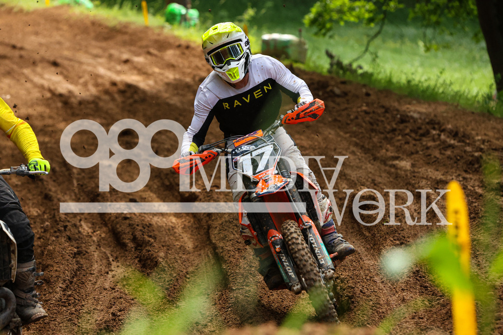 5E6A5067 | 989 MEDIAWORK