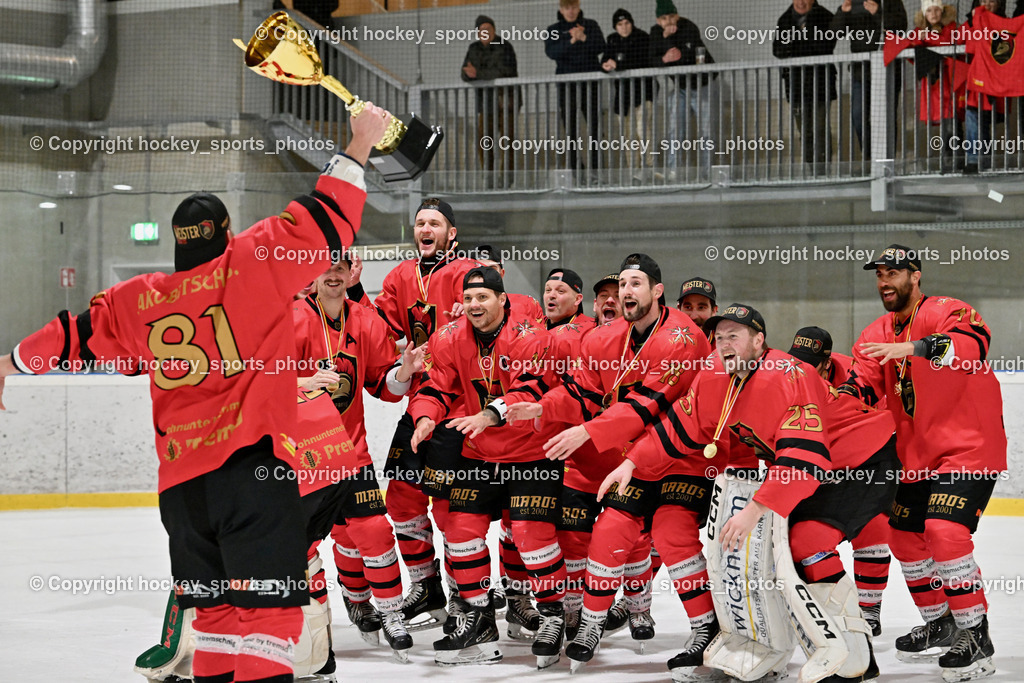 Lendhafen Seelöwen vs. Spartans Althofen | Meisterfeier Spartans Althofen Mannschaft, Lendhafen Seelöwen vs. Spartans Althofen, Lendhafen Seelöwen vs. Spartans Althofen am 14.02.2025 in Ferlach (HTC Eishalle Ferlach), Austria, (Photo by Bernd Stefan)