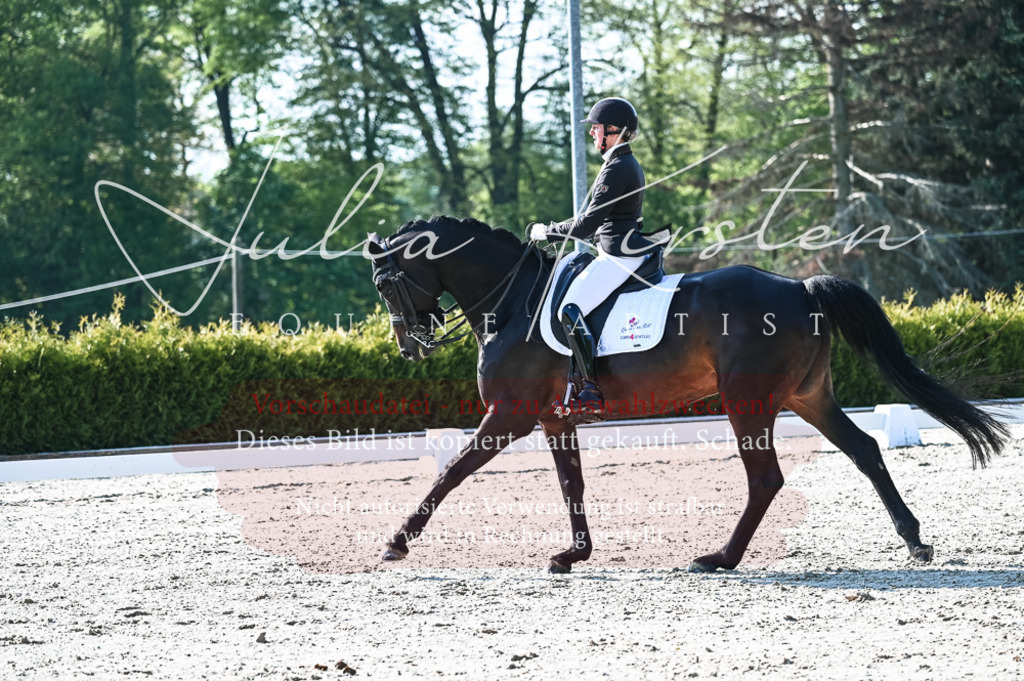 20230514_JK-Röhrsdorf-18-040 | Pferde- und Turnierfotografie in Westsachsen. Pferdeportraits, Auftragszeichnungen und intuitive Kunst.