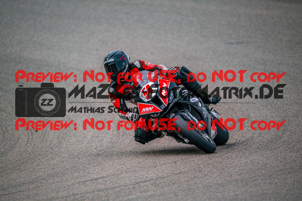 MaZZes_FotoMatrix_240503_6007705_6855 | STK1000