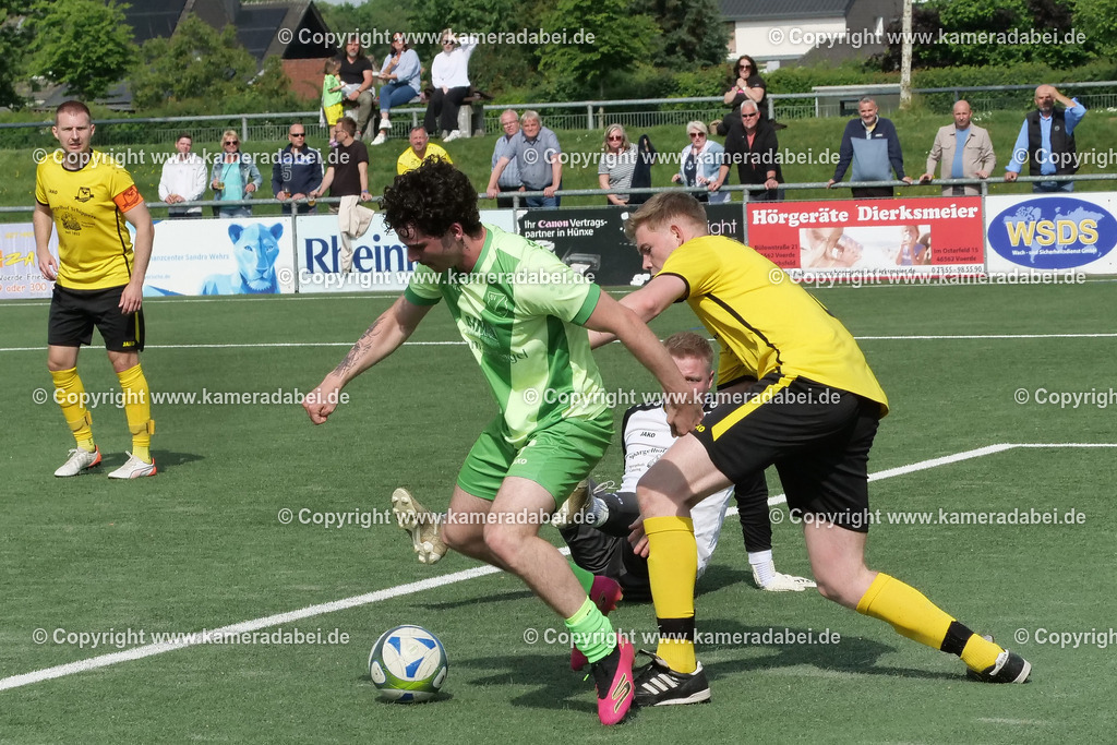 Fußball : Bezirksliga : SV 08/29 Friedrichsfeld - Borusia Veen am 10.05.2026 in Voerde Friedrichsfeld | Fußball : Bezirksliga : SV 08/29 Friedrichsfeld - Borusia Veen am 10.05.2026 in Voerde Friedrichsfeld - Realisiert mit Pictrs.com