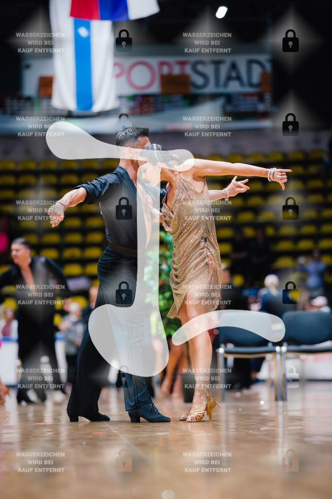 Hessen Tanzt WDSF Open Senior I Latin 9th (210) Dominik Häring _ Isabella Rögner (Gelb-Schwarz-Casino München)-2025-05-17-2098 | Webshop for digital downloads and prints of dance sport, event & show photographer Julian Link - Realisiert mit Pictrs.com