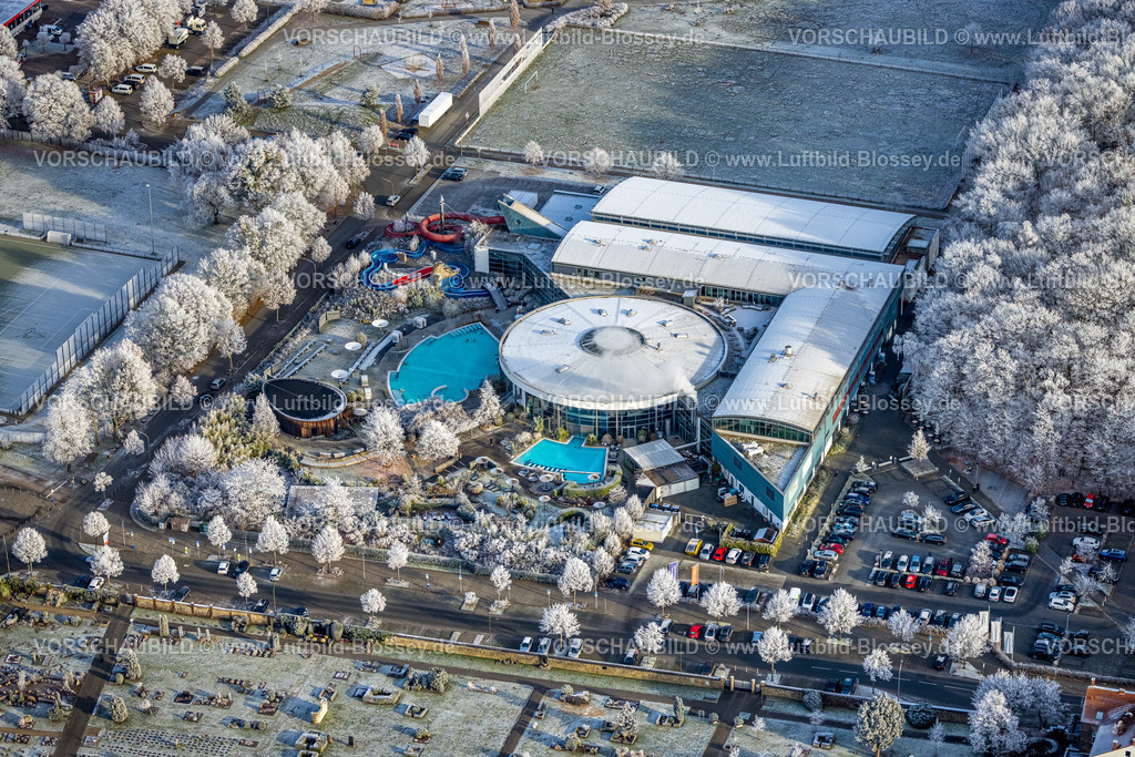 Hamm221203051 | Luftbild, Winterliche verschneite Maximare Erlebnistherme Bad Hamm,
Mitte, Hamm, Ruhrgebiet, Nordrhein-Westfalen, Deutschland