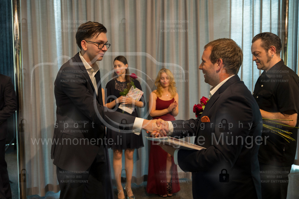 FeusiDiplomfeier_R6OO3006 | Brigitte Münger / bmsportphotography - Realisiert mit Pictrs.com