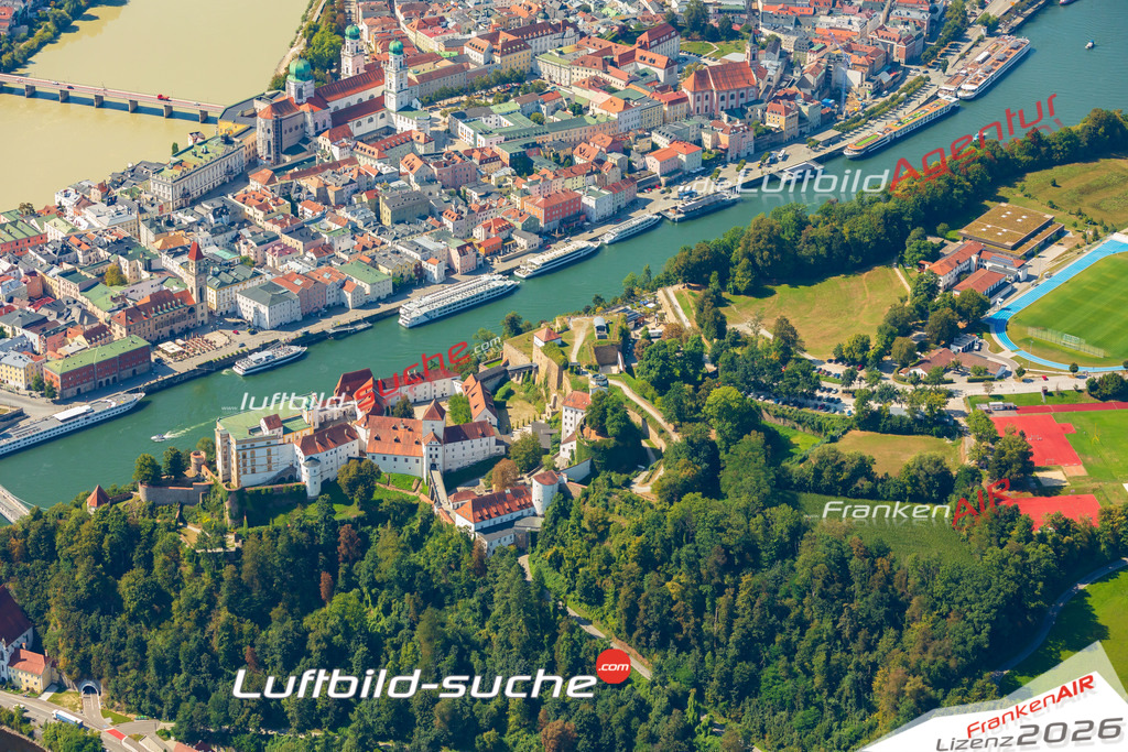 Luftaufnahme von Passau - Die Luftaufnahme wurde 2025 vom UL-Flugzeug heraus erstellt ( keine Drohne ) - Hochauflösende Luftaufnahme - für professionelle Ausdrucke geeignet. Die Geschenkidee !Mit Lizenz und Bildrechte bestellbar