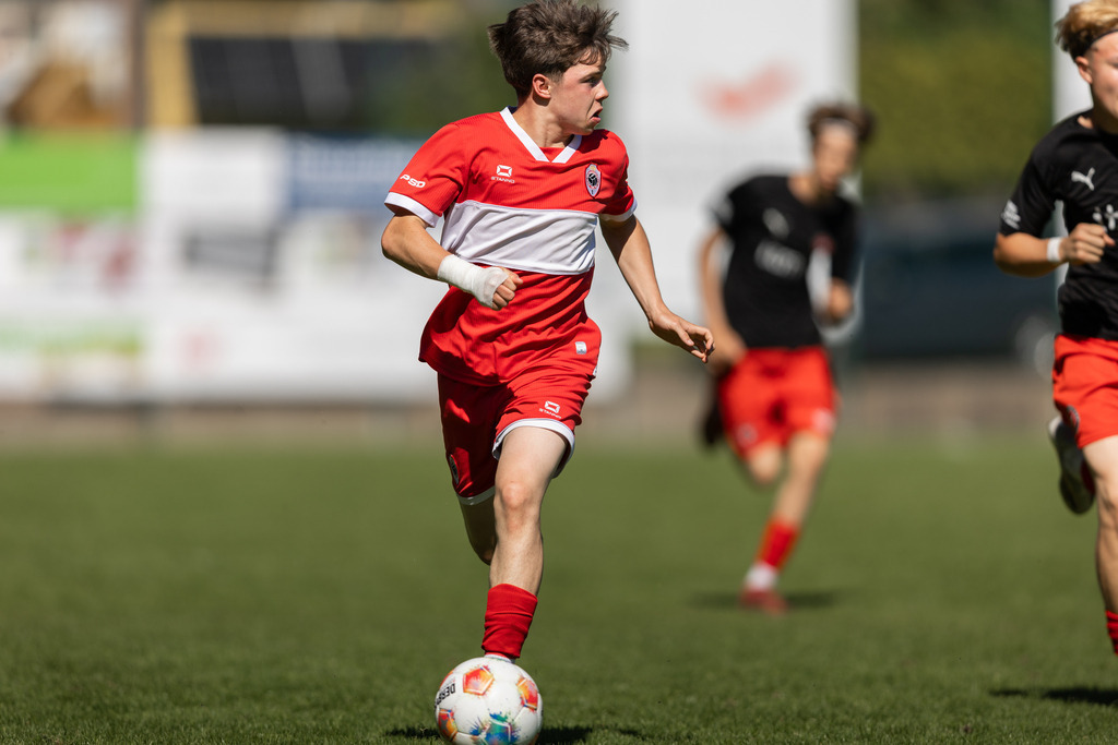Fußball I Männer I 40. Pfingscup Hollage I 13397 | realhellocedii - Realisiert mit Pictrs.com