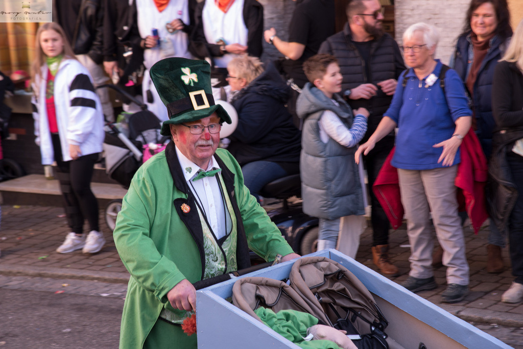 FasMo_23-016 | Fotoblog Schwarzwald, Foto Blog Wiesental, Pfaffenberg, Winterzauber, Zeller Bergland, Zell im Wiesental, Fotoblog Wiesental, Landschaftsfotos, Bilder Wiesental, Natur, Naturbilder, Fastnacht, Zeller Fastnacht, Zeller Fasnacht, Zeller Bergland, Belchen, - Realisiert mit Pictrs.com