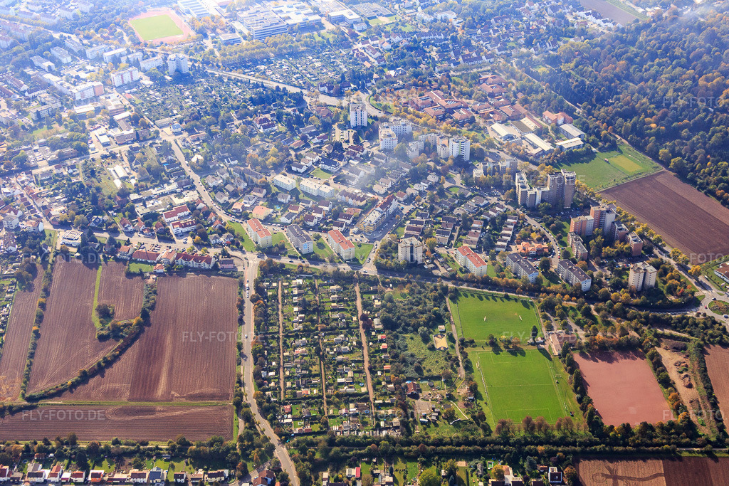 Luftbild: Ortsansicht aus Norden im Ortsteil Neuhausen in Worms im Bundesland Rheinland-Pfalz in Deutschland. Foto: IMG_074807.jpg vom 18.10.2014 durch Werner Riehm/FLY-FOTO.deAuflösung des Originals: 5472 x 3648 px