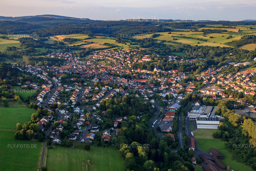 Luftbild: Ortsansicht von Westen in Gedern im Bundesland Hessen in Deutschland. Foto: IMG_68655.jpg vom 21.06.2014 durch Werner Riehm/FLY-FOTO.de