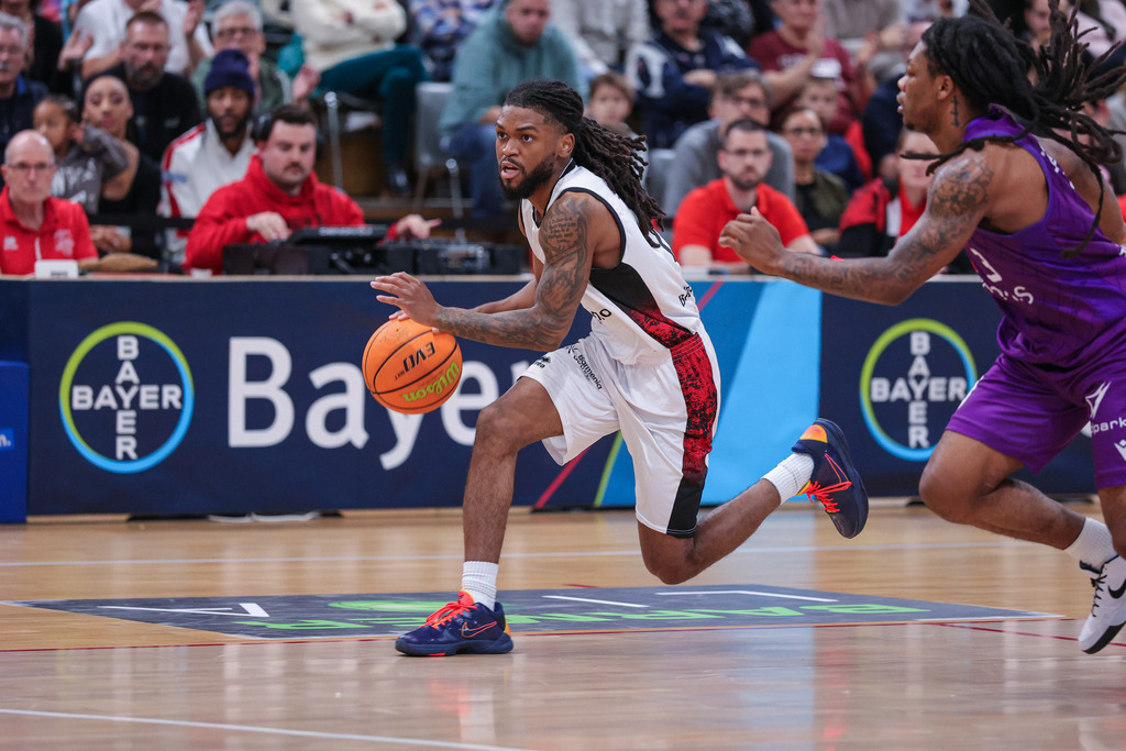Pro A BAYER GIANTS vs BG Göttingen-18 | Fotos von Basketballspielen aus dem Raum NRW fotografiert von Gero Mueller-Laschet und Daniel Schaefer - Realisiert mit Pictrs.com