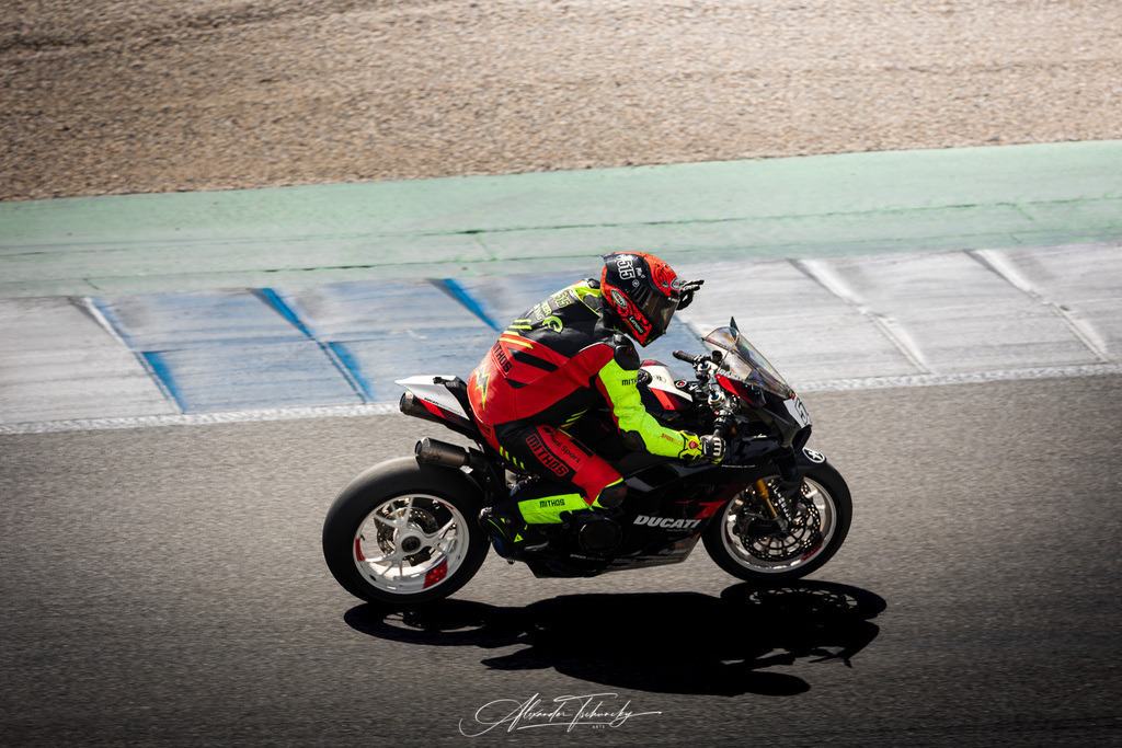 Ducati Trackday Hockenheimring 2026 | Entdecken Sie die faszinierende Welt von Alexander Tschuncky Arts: Kreative Fotografie, atemberaubende Automobilkunst und hochwertiger Bilderdruck. Lassen Sie sich inspirieren! - Realisiert mit Pictrs.com