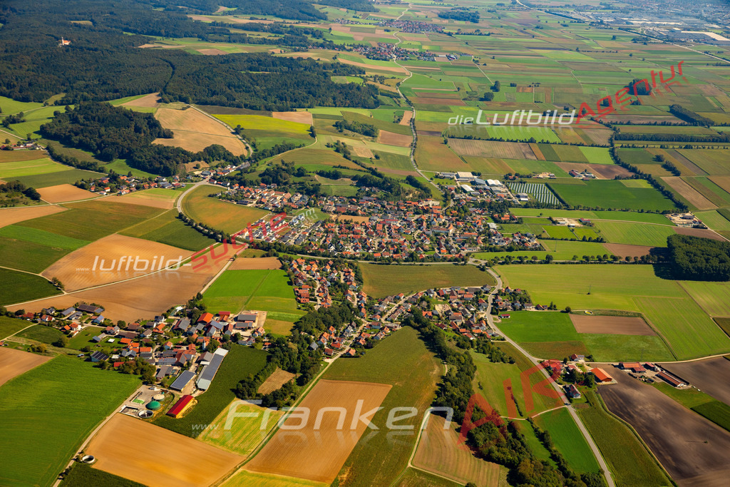 Das Luftbild zeigt :  Weng - Die Luftaufnahme wurde 2023 vom UL-Flugzeug aus erstellt ( keine Drohne ) - Hochauflösende Luftaufnahme - Für grossformatige Ausdrucke geeignet. Die Geschenkidee !Mit Lizenz und Bildrechte bestellbar