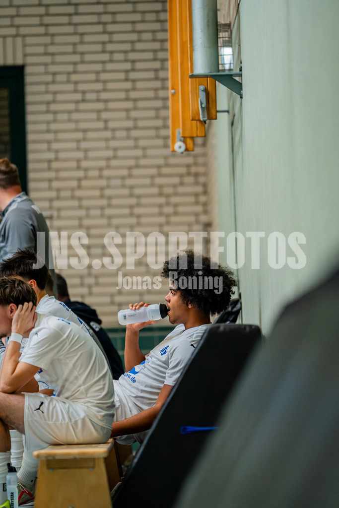 Weihnachtscup Max Sauber X Krisby Kebab-10 | jns.sportfotos - Realisiert mit Pictrs.com
