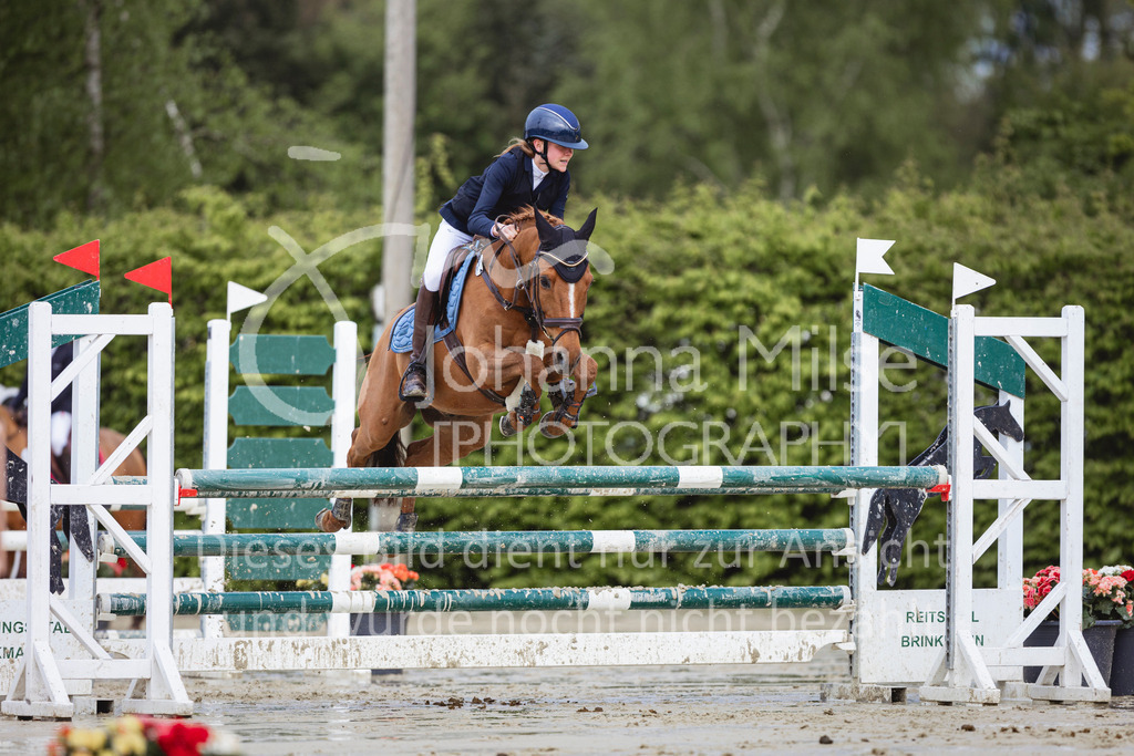 240426_Olfen-Vinnum_PonyTrophy-328 | Deine schönsten Turniermomente als professionelle Fotos! Entdecke hochwertige Pferdesport-Fotografie im Online-Shop. Jetzt Fotos finden & bestellen!