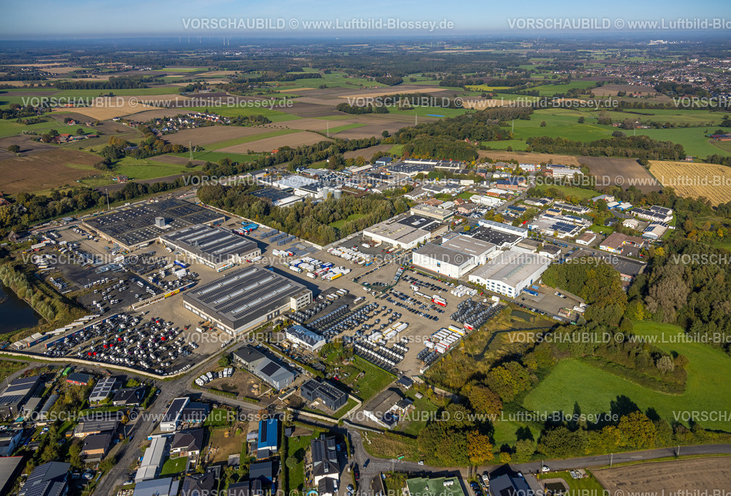 Selm241011362 | Luftbild, Gewerbegebiet Gutenbergstraße mit Wüllhorst Fahrzeugbau mit LKW Standplatz, Bork, Selm, Münsterland, Nordrhein-Westfalen, Deutschland
