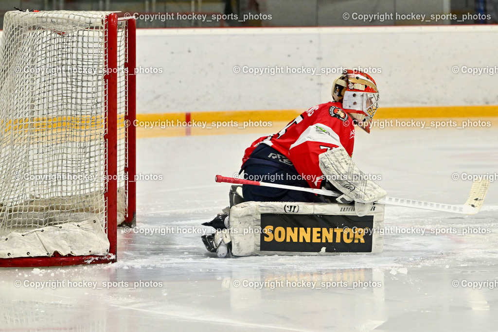 ESV Ferlach vs. UECR Eisbären Huben | #75 Kropiunig Ralf ESV Ferlach, ESV Ferlach vs. UECR Eisbären Huben, ESV Ferlach vs. UECR Eisbären Huben am 31.10.2025 in Ferlach (HTC Eishalle Ferlach), Austria, (Photo by Bernd Stefan)