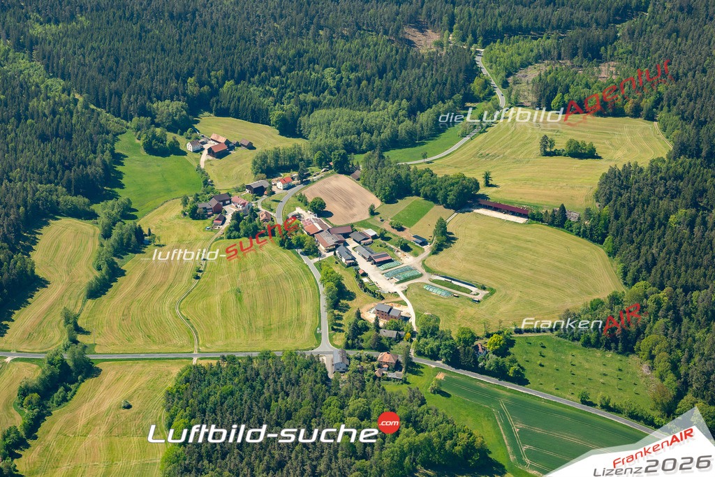 Heinersberg Kirchenthumbach Bild- Das Luftbild wurde 2025 vom UL-Flugzeug heraus erstellt ( keine Drohne ) - Hochauflösende Luftaufnahme -Nicht vergleichbar mit Google Maps oder Satelittenbilder- Die Geschenkidee !Mit Lizenz und Bildrechte bestellbar