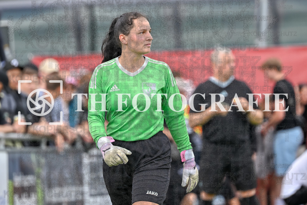 GER, FC Hauingen - SV Waldhaus, Frauen-Fussball, Rothaus Bezirkpokal, Finale, Saison 2024/2025, 29.05.2025 | Anna Stowasser (SV Waldhaus, #01)GER, FC Hauingen - SV Waldhaus, Frauen-Fussball, Rothaus Bezirkpokal, Finale, Saison 2024/2025, 29.05.2025Foto: TH Fotografie/Thomas Hess