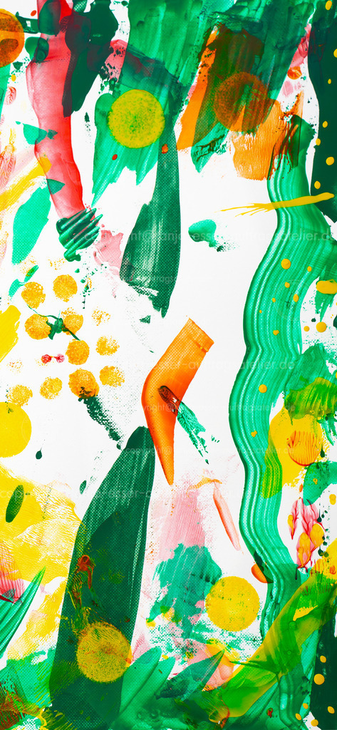 Handy Hintergrund bunte Acrylfarben | Kunstdruck mit abstrakter Acrylmalerei im extremen Hochformat mit dynamischen Malmesser Strichen, Schwamm Abdrucken und Farbklecksen in Grün, Gelb, Orange und Pink auf weißem strukturierten Hintergrund. Smartphone Wallpaper, Wandbild Panel.