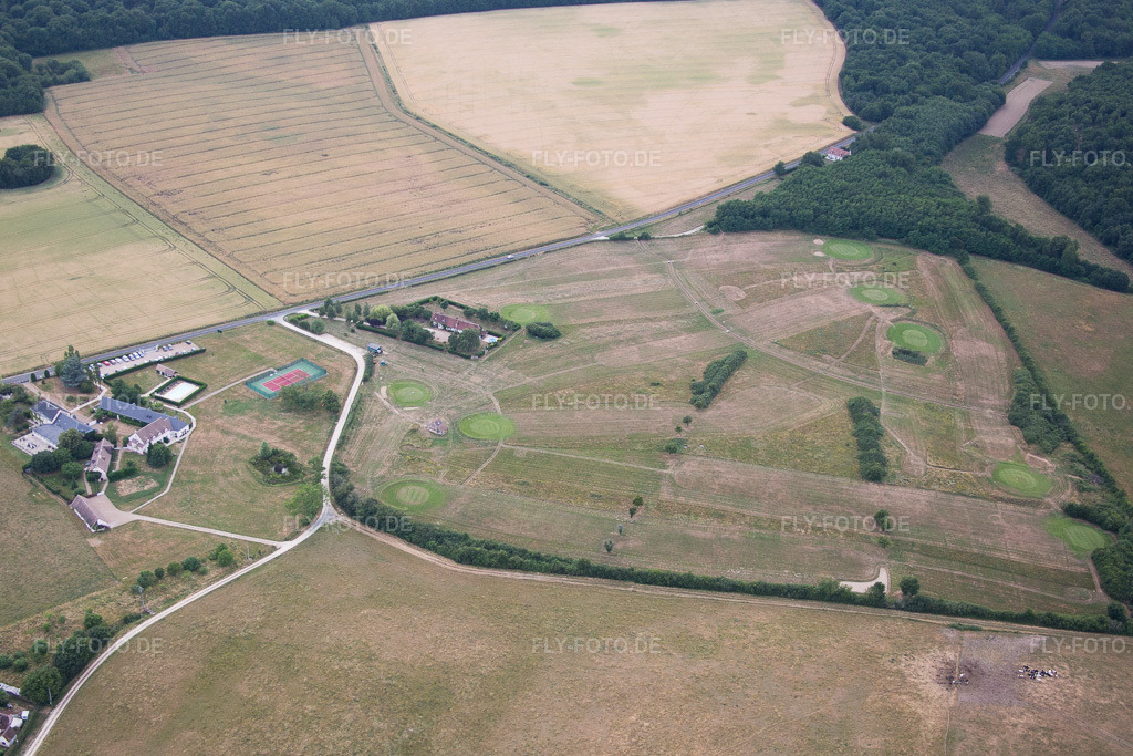 Luftbild: Le Clos du Golf Loir Valley in Cangey im Bundesland Indre-et-Loire in Frankreich. Foto: IMG_082278.jpg vom 20.06.2015 durch Werner Riehm/FLY-FOTO.de
