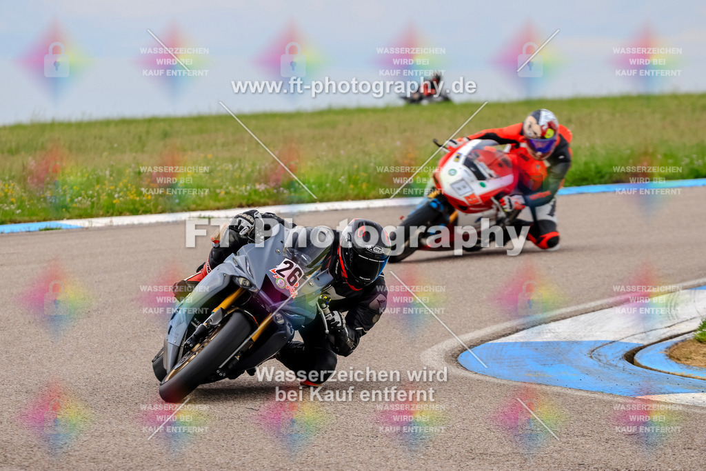 MotoTeam-2100 | Hier findet Ihr Bilder von Touristenfahrten auf der Nürburgring Nordschleife oder von anderen Veranstaltungen die ich besucht habe. Viel Spass beim Durch Schauen 