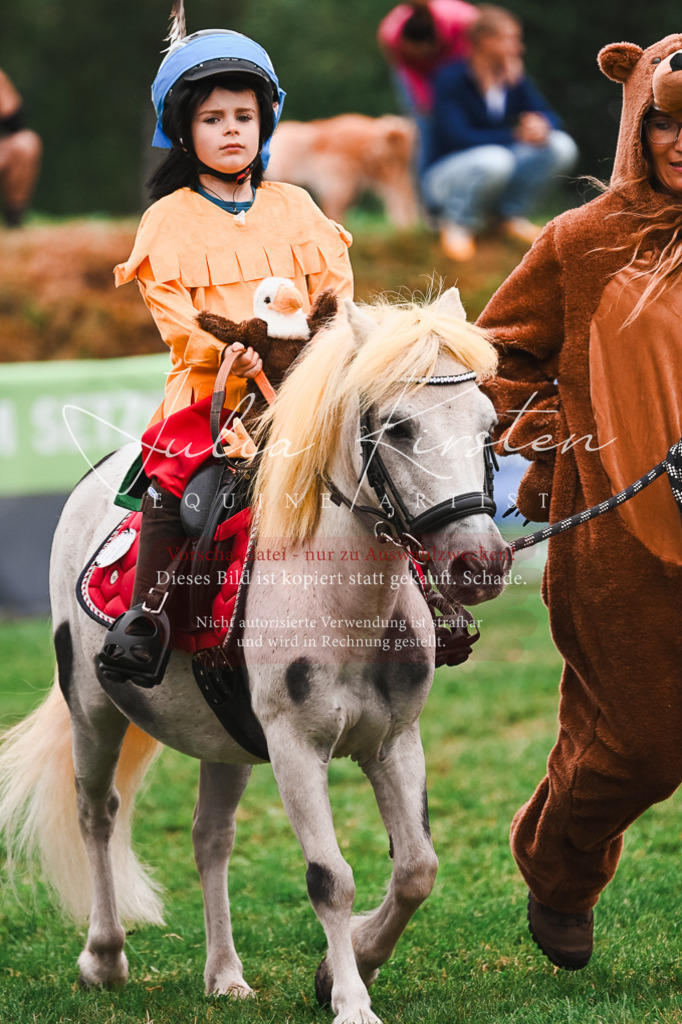 DSC_7431 | Pferde- und Turnierfotografie in Westsachsen. Pferdeportraits, Auftragszeichnungen und intuitive Kunst.