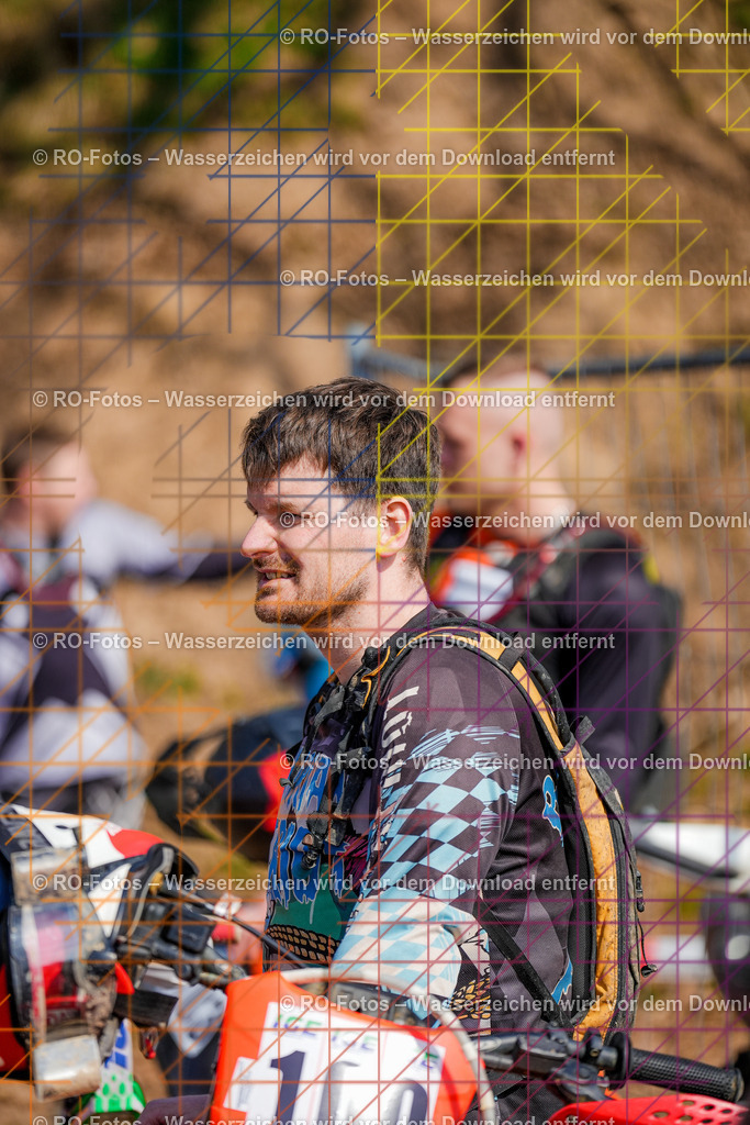 1 2 Lauf Mernes-550 | Sportfotografie von RO-Fotos: Motorsport, Motocross, Enduro, Laufveranstaltungen und Triathlon. Professionelle Fotos von Sportlern und Events. - Realisiert mit Pictrs.com