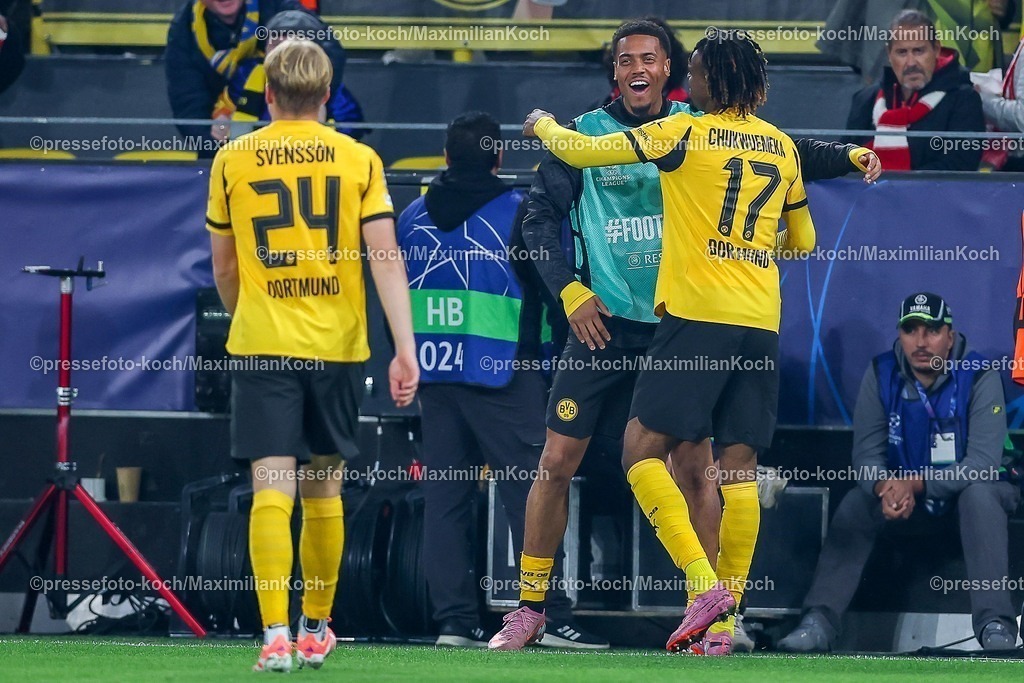 UCL01102501081 | 01.10.2025, Fußball, UEFA Champions League, Borussia Dortmund - Athletic Club Bilbao, BVB Stadion, 2. Spieltag, Saison 2025 2026: Torjubel nach dem Tor zum 2:0 durch Torschütze Carney Chukwuemeka (BVB #17)  Regulations prohibit any use of photographs as image sequences and or quasi-video.