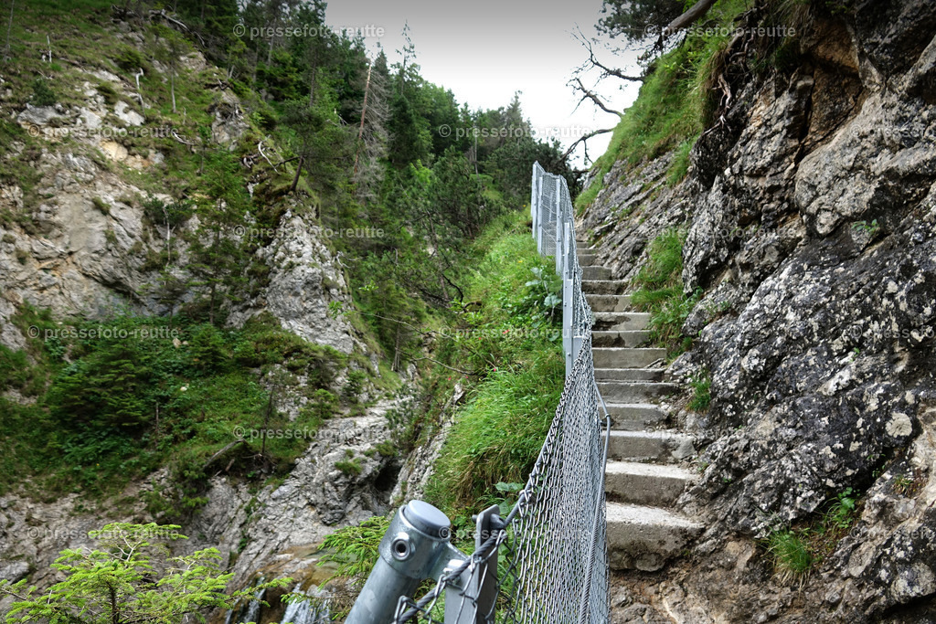 welltvi-2019-Juli09--Stuibenfaelle-Planseeabfluss-Reutte-DSD03357 | Info aus dem Bezirk Reutte/Ausserfern Tirol sowie eine umfangreiche Bilddatenbank über die gesamte Region: Lechtal, Talkessel Reutte, Tannheimertal, Zwischentoren. Lech, Plansee, Zugspitze, Grenztunnel, B179, Fernpassstraße, Verkehr, Lawinen, Tradition, - Realisiert mit Pictrs.com